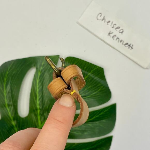 Louis Vuitton Vachetta Strap holder cuff / bracelet SLG Small Leather Goods 0361 - Picture 3 of 8